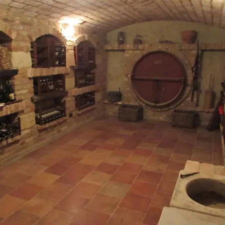 Cascina Rossa Szálloda